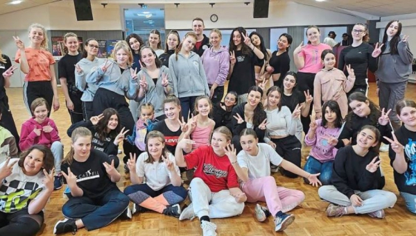 Tanzprojekt feiert Premiere beim TSC Castell