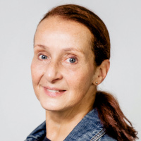 Frau Nicola Kamppeter