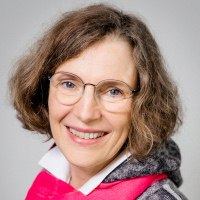 Frau Ute Heukamp